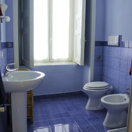 Colori A Toledo ナポリ